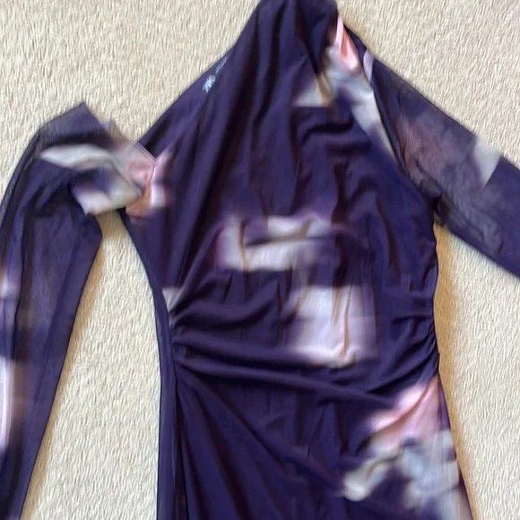 Zara one shoulder dark purple stretch dress. Ruched side . Sheer sleeves - Picture 3 of 13